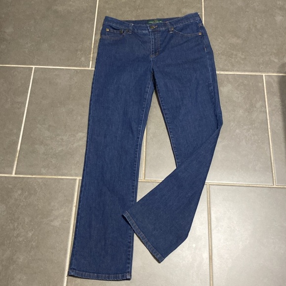 Ralph Lauren women’s classic straight jeans. Size 8 - Picture 5 of 6